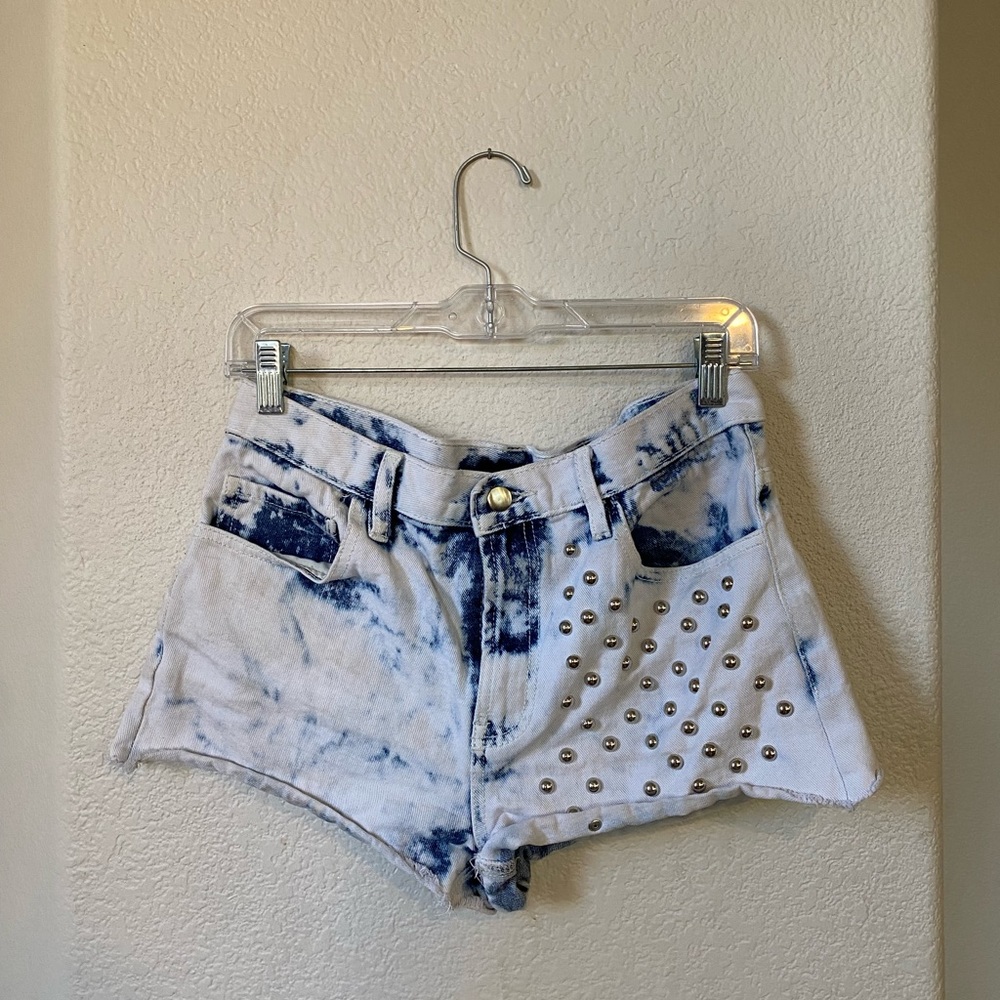 Forever 21 Acid Wash Denim Shorts | 29